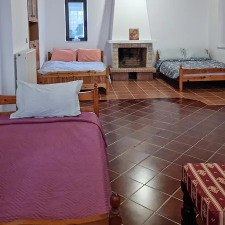 Archontiko Taxiarches Evia *